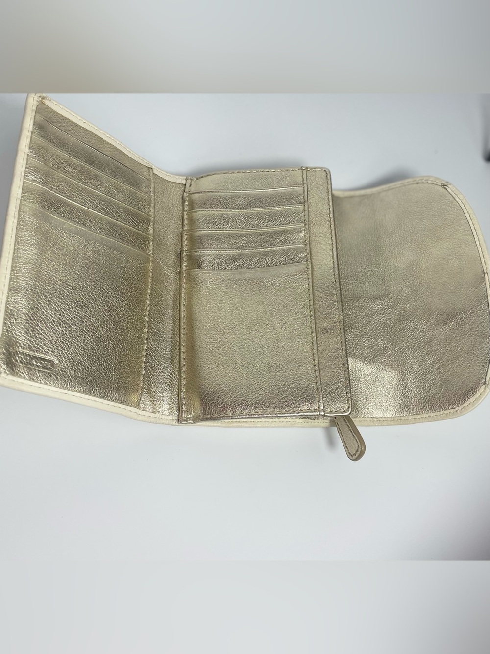 Coach Vintage Soho Cream Metallic Gold Leather Wallet-COA - Picture 9 of 13